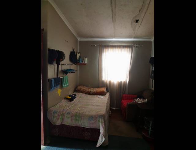 1 BEDROOM FREEHOLD FOR SALE IN MXOLISI PHETANI